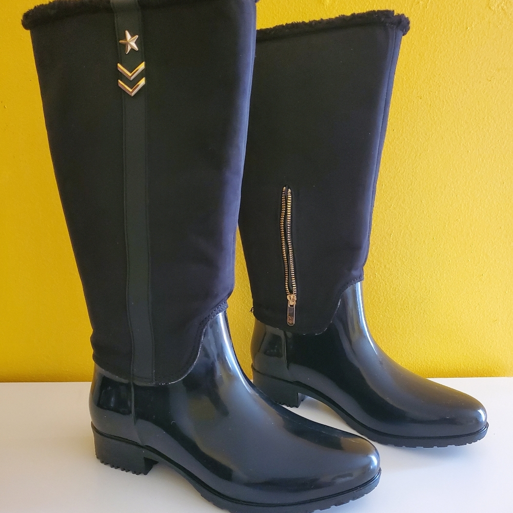 Tommy Hilfiger Rain Boots, Size 9 - Picture 3 of 5